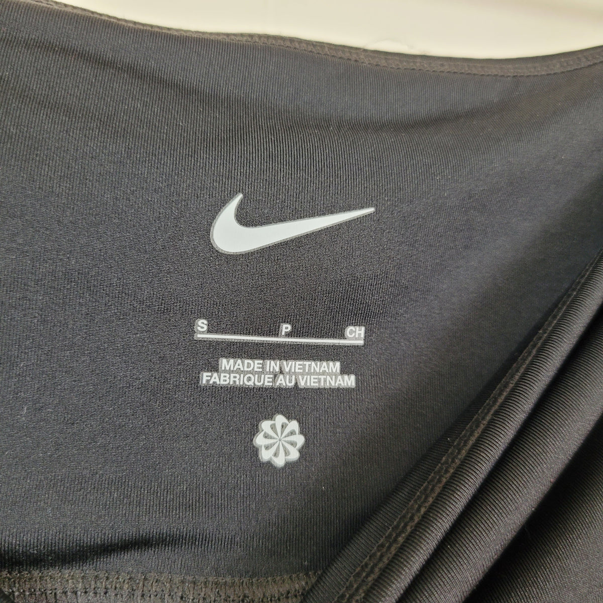 Black High-Waisted Active Biker Shorts - Nike (Size S)