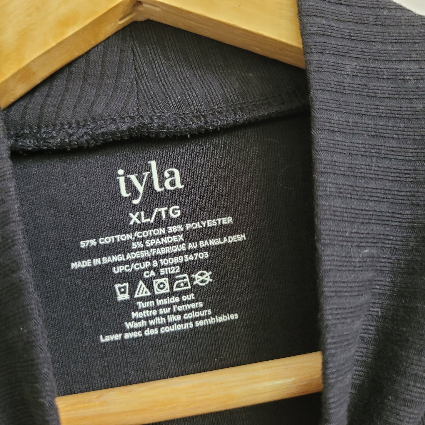 Black Ribbed Mock Neck Tank - iyla (XL)