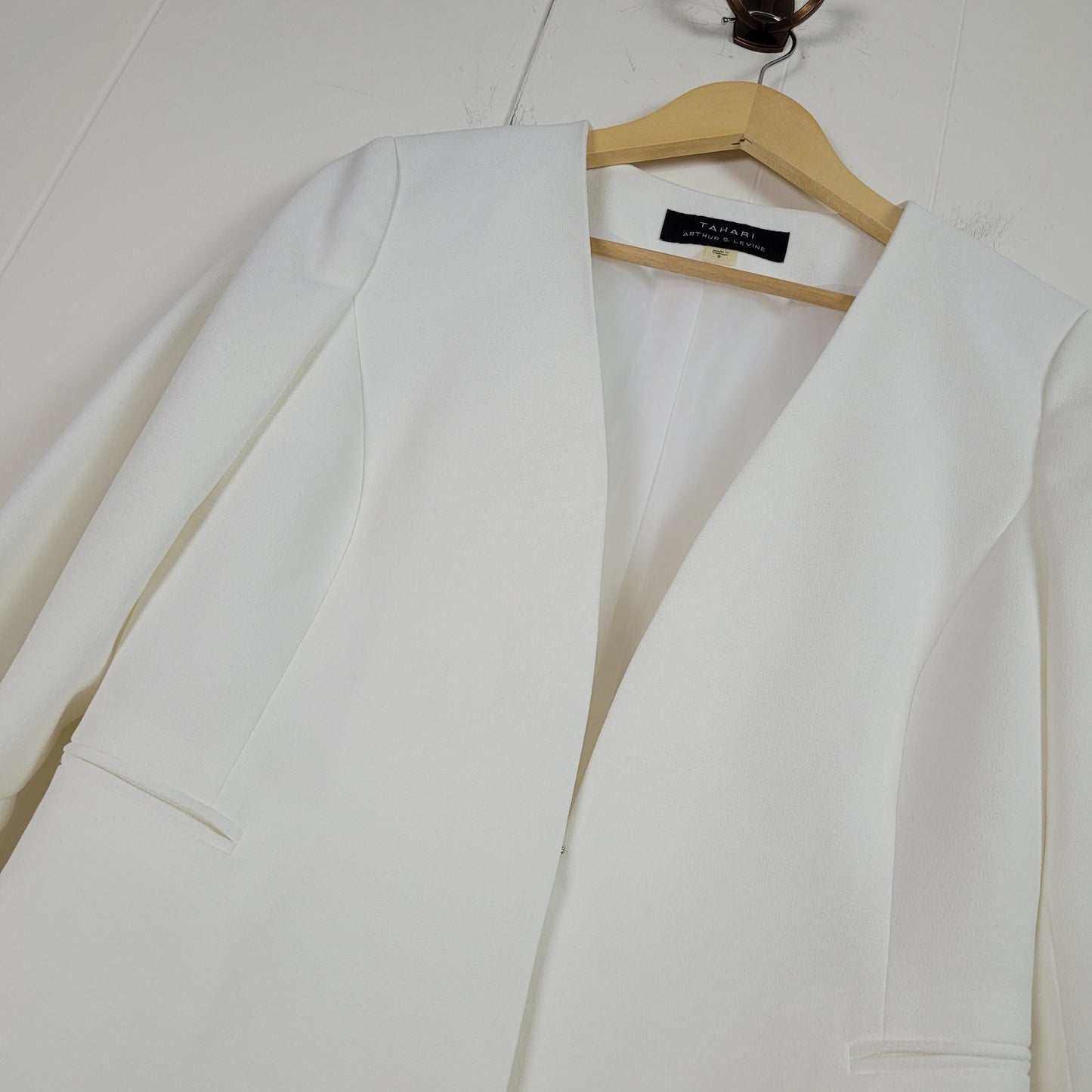 White Bell Sleeve Open Front Blazer - Tahari Arthur S. Levine (Size 6)