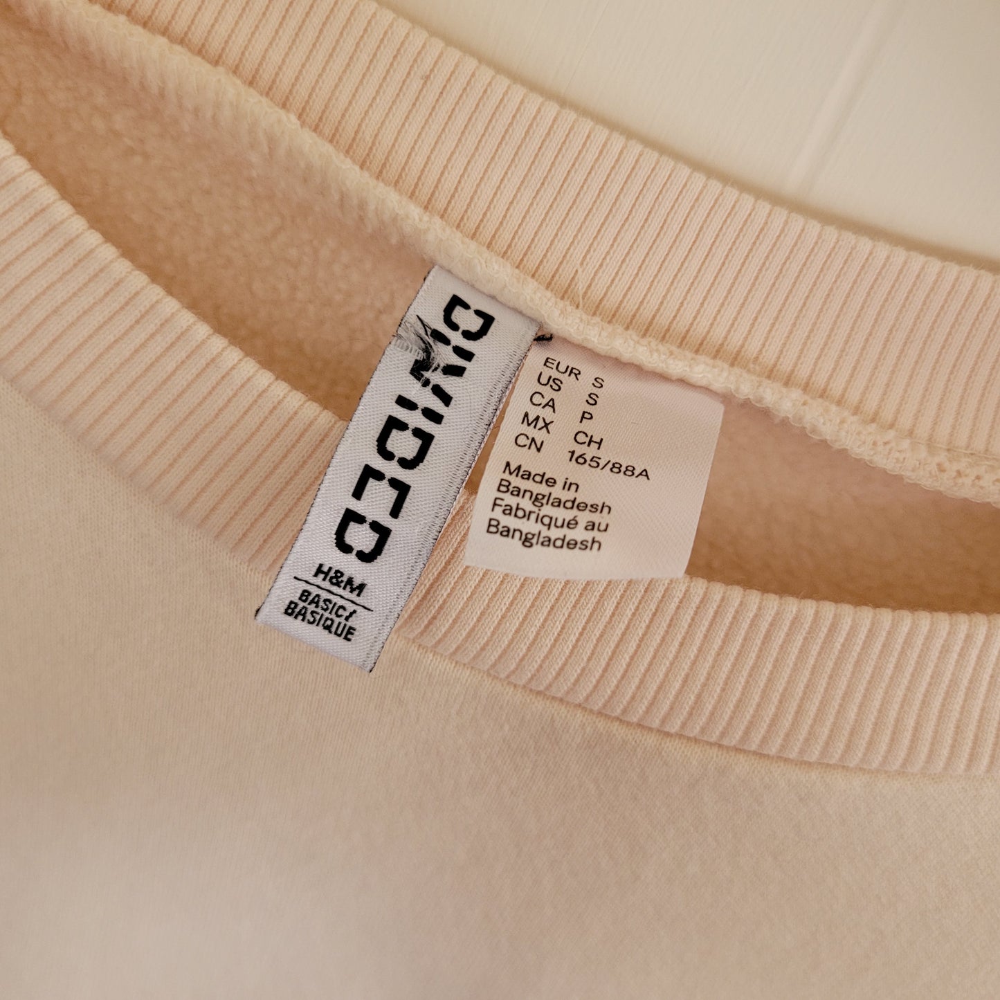 Light Pink Cropped Crewneck Sweatshirt - H&M (Size Small)