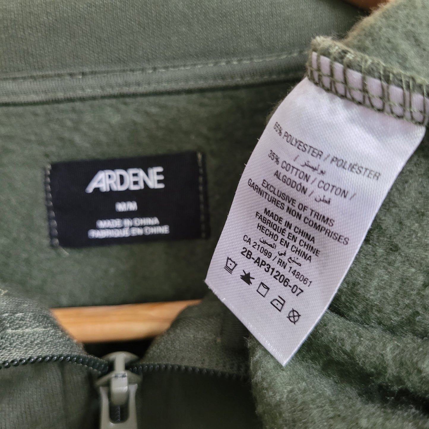 Hunter Green Cropped Quarter Zip Sweatshirt - Ardene (M)