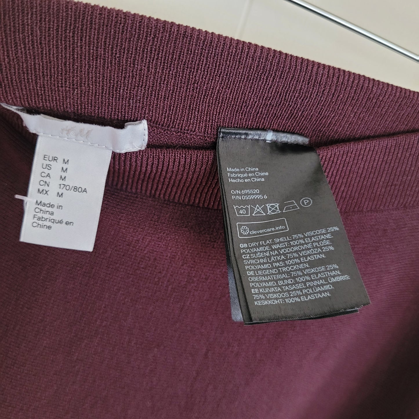 Burgundy A-Line Knit Midi Skirt - H&M (M)