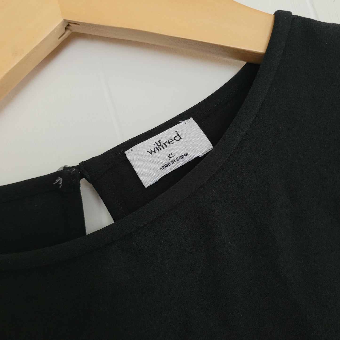 Black Cropped Long Sleeve Blouse - Tie Front - Wilfred (Size XS)