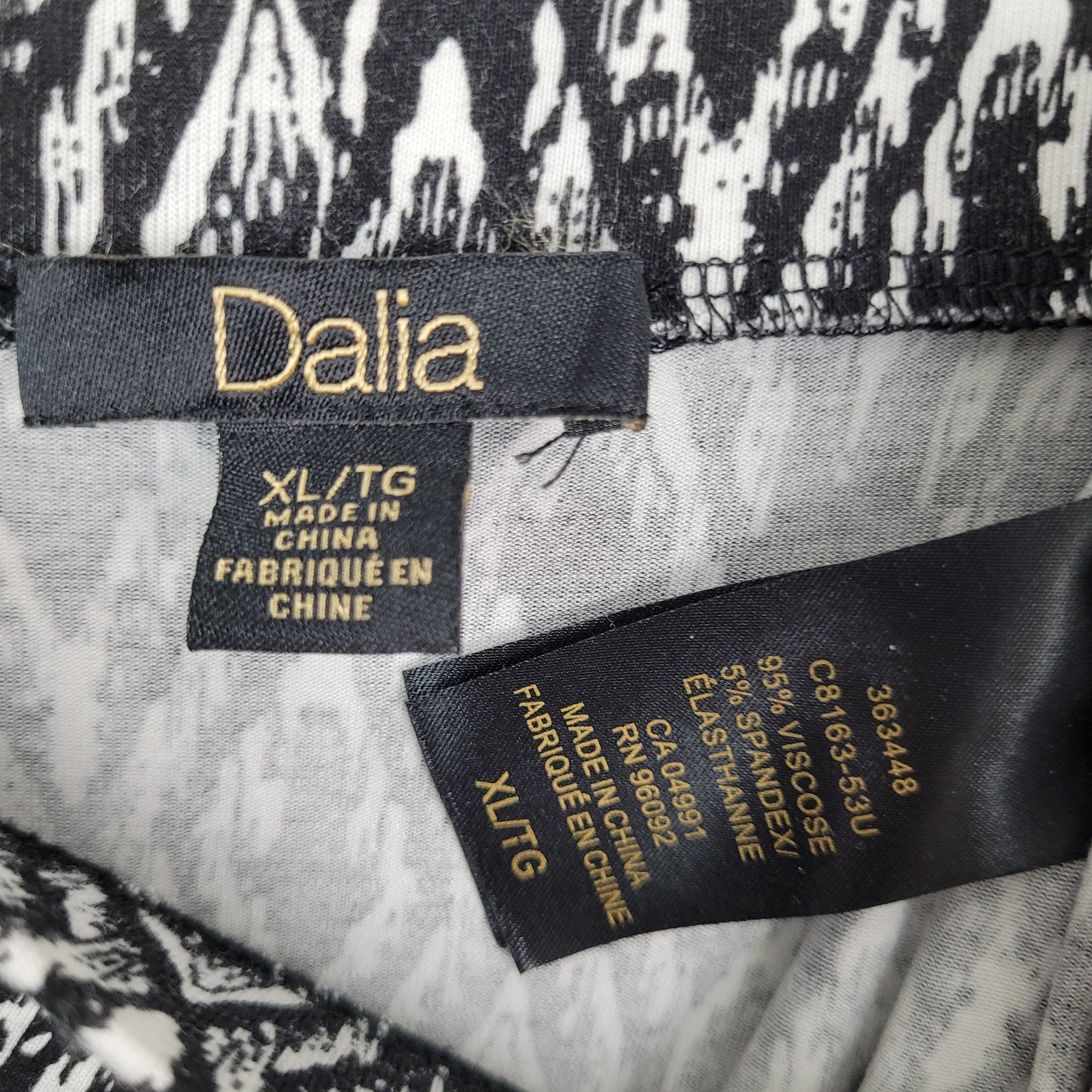 Black & White Geometric Maxi Skirt - Dalia (XL)