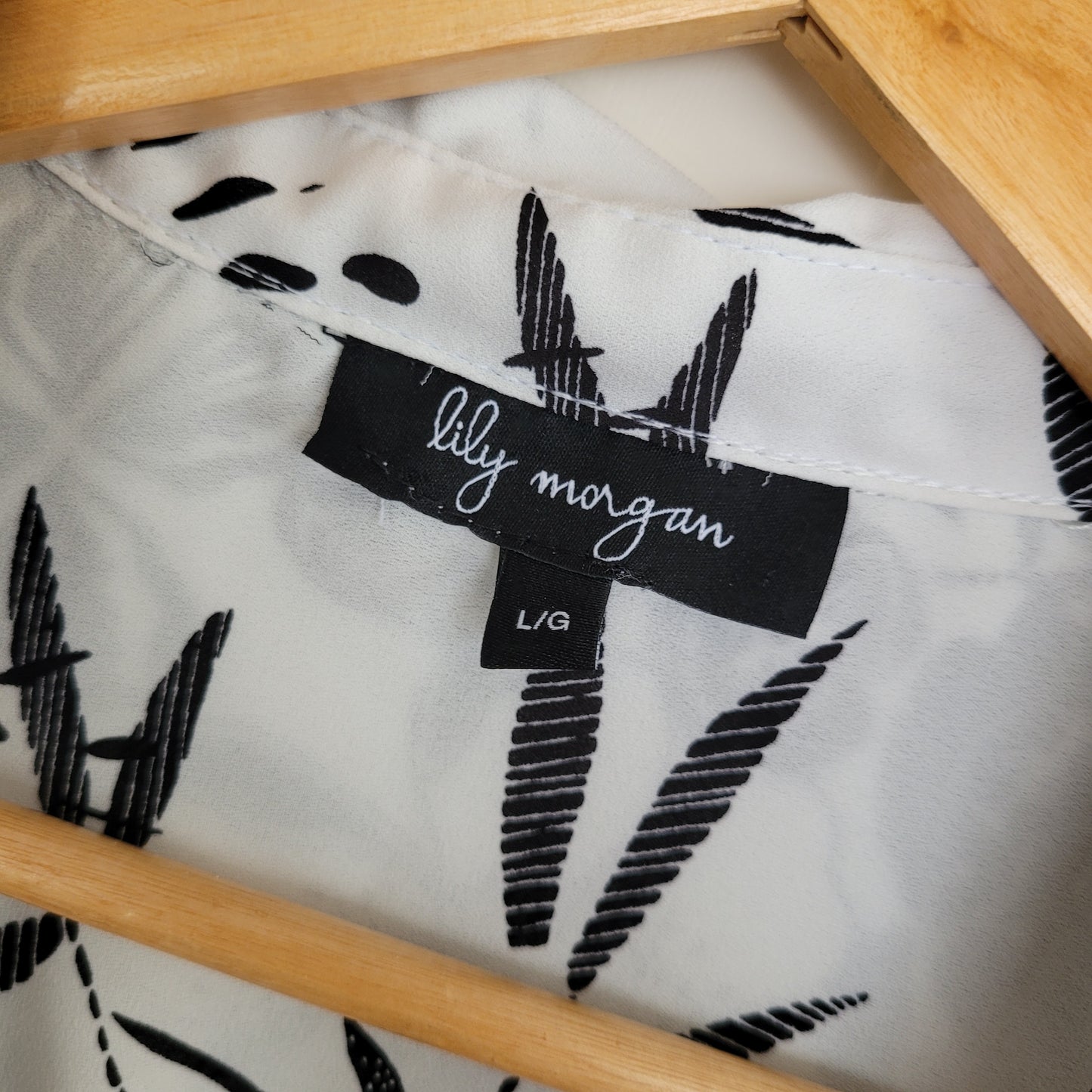 Black & White Floral Button-Up Blouse - Lily Morgan (Size L)