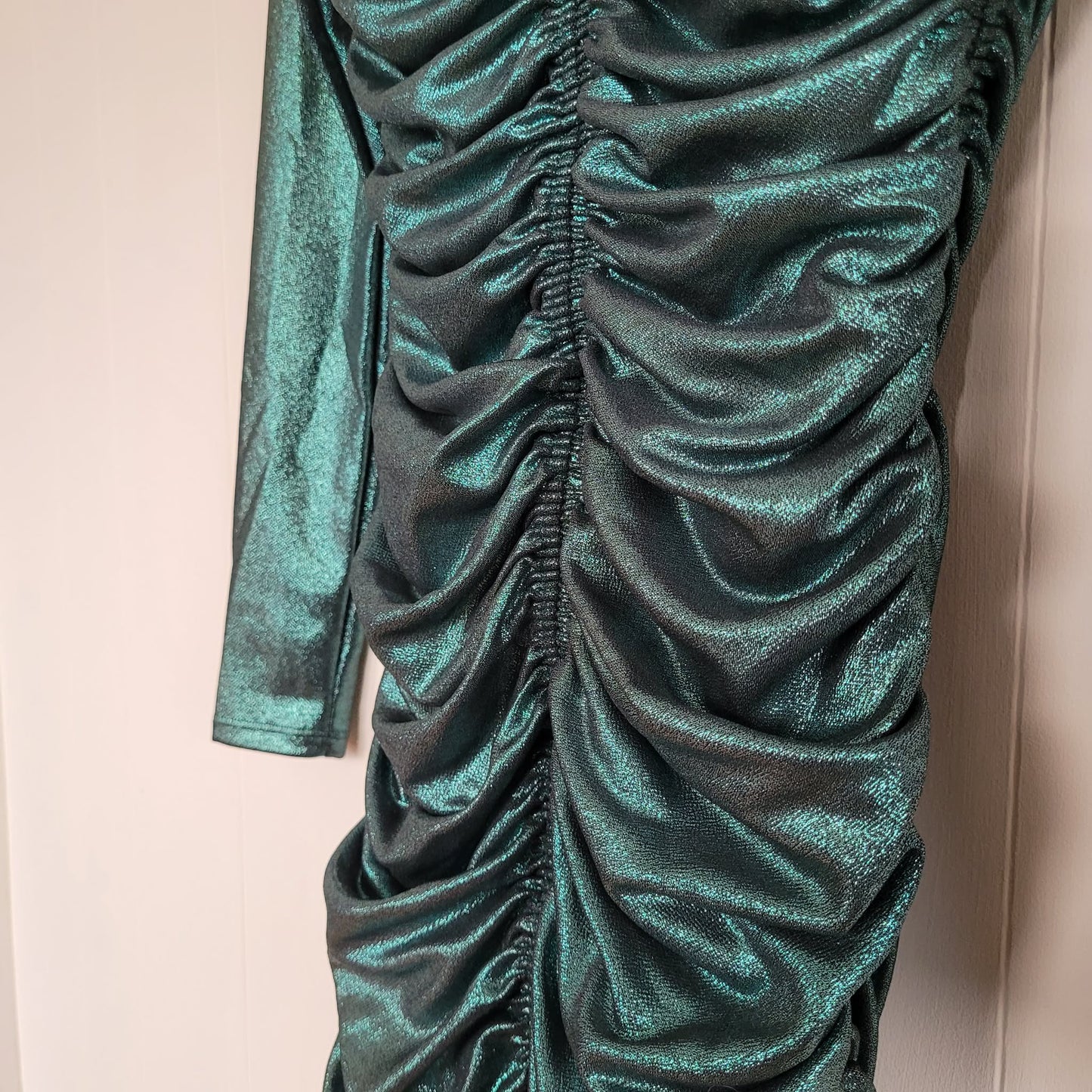 Green Shimmer Ruched Mini Dress - Forever 21 (S)