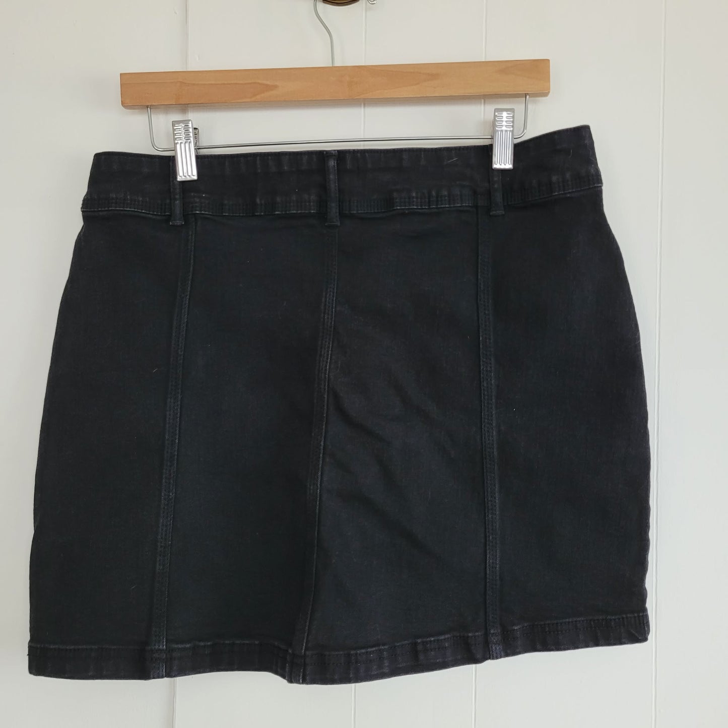 Black Button Front Mini Skirt - Suzy Shier