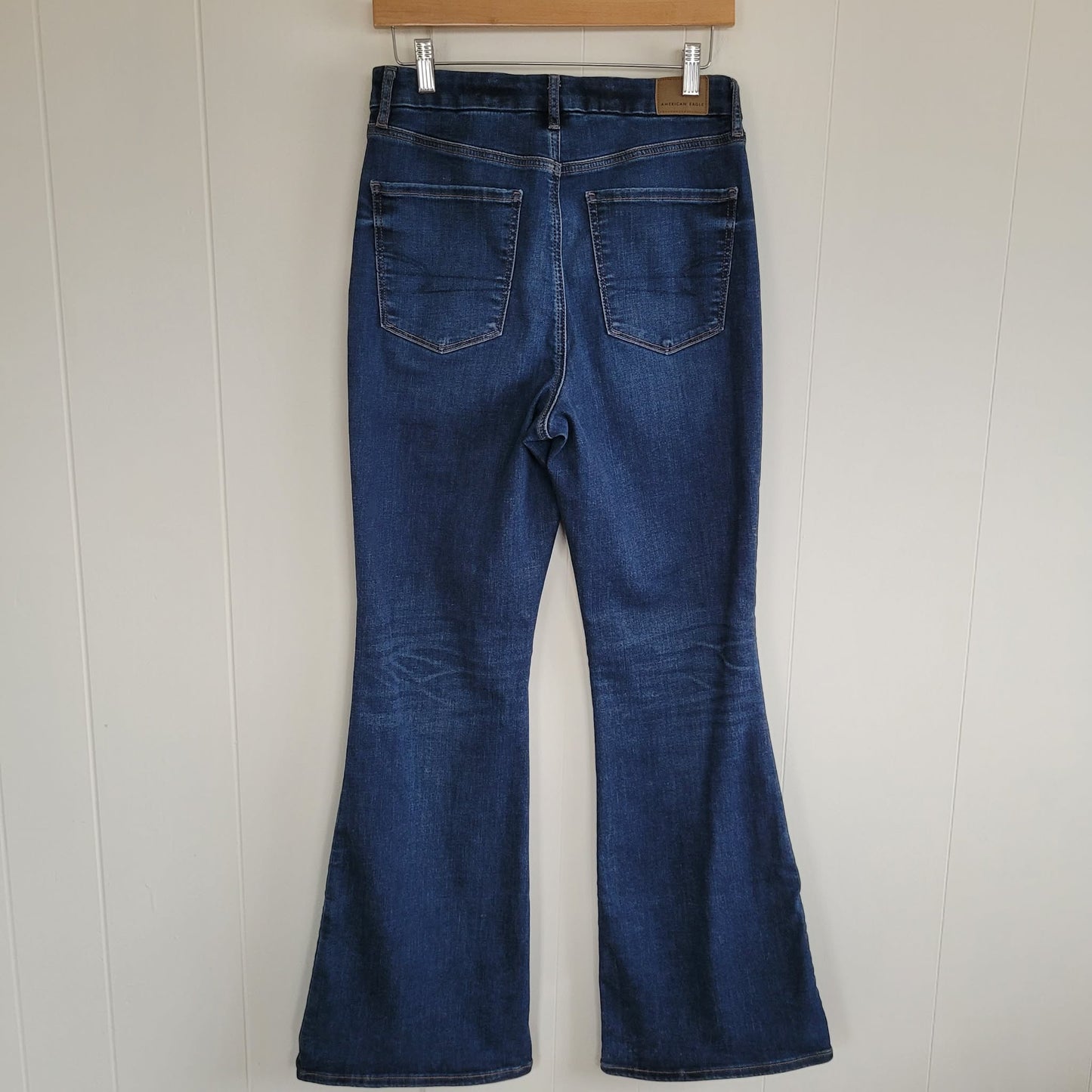 Medium Wash High-Rise Flare Jeans - American Eagle (Size 10 Regular)