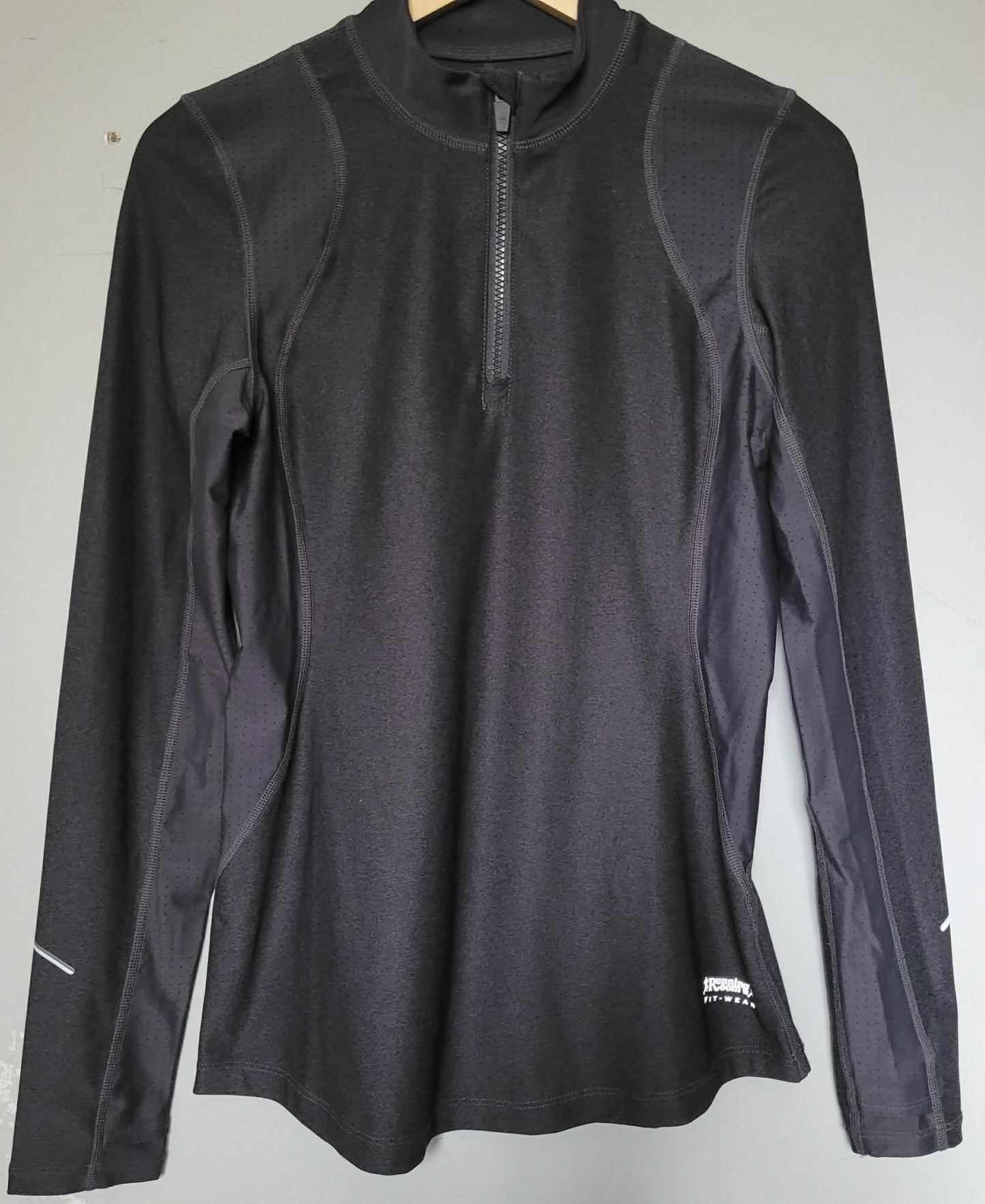 Charcoal Athletic Fit Top - Running Room (S)