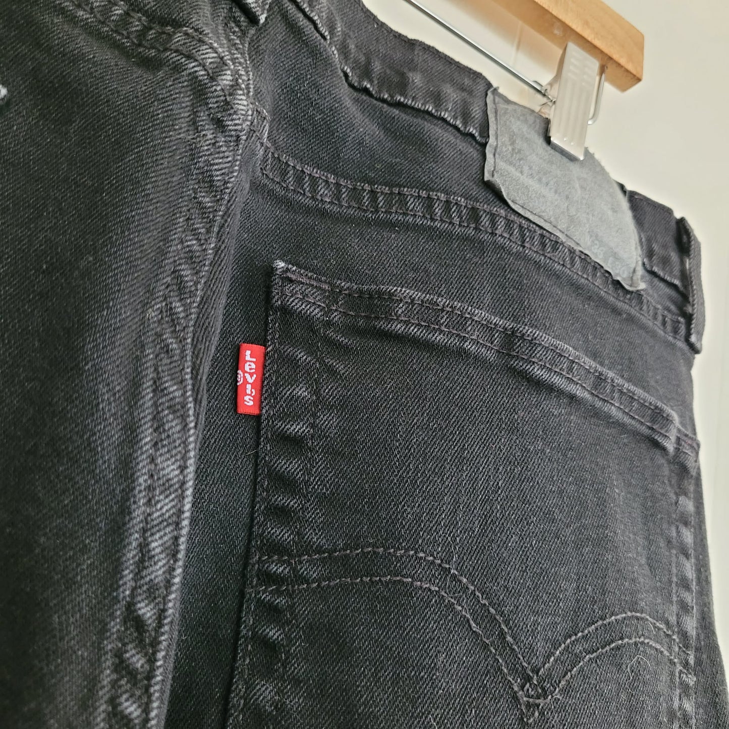 Black Men's Straight Jeans - Levi's (Size 36)