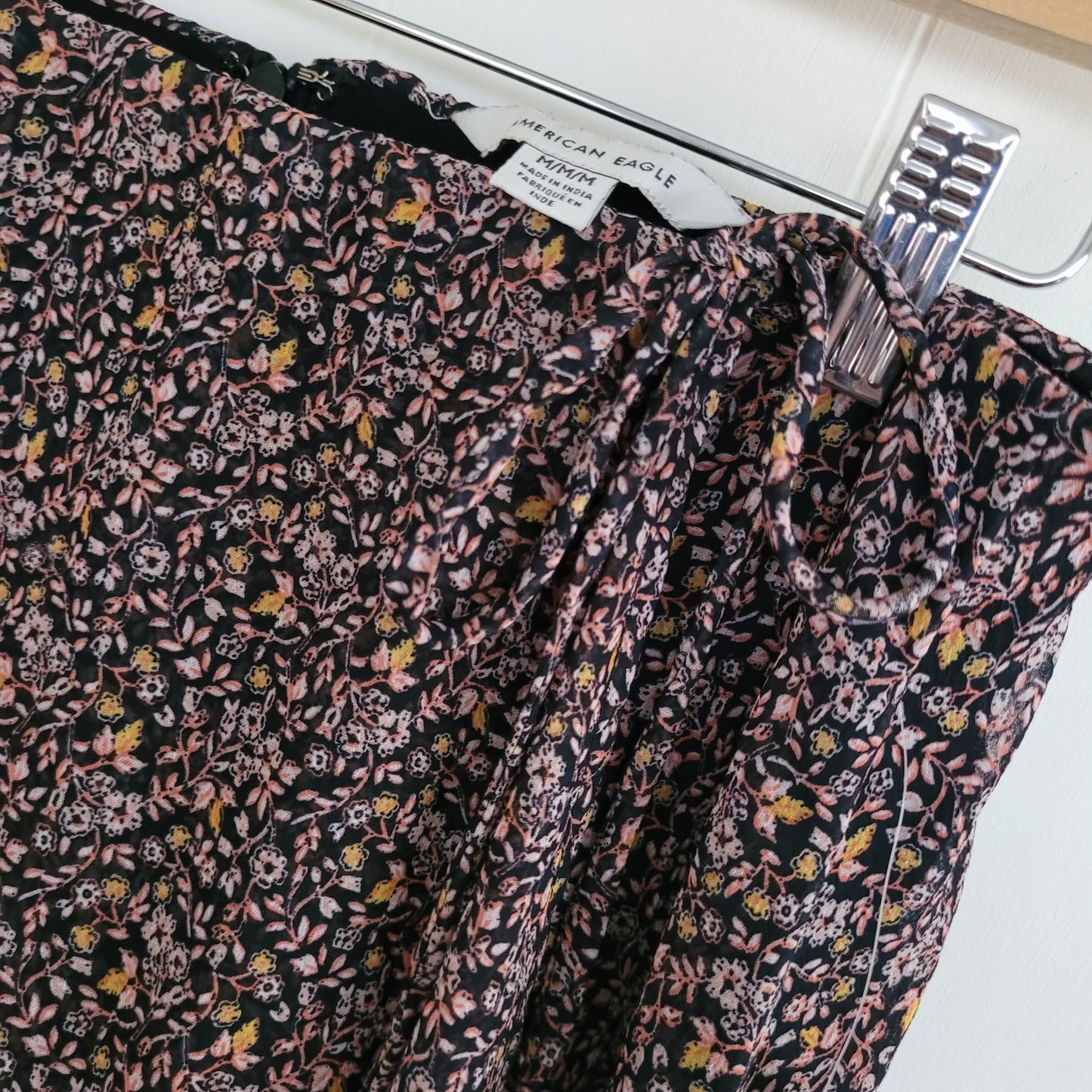 Floral Midi Skirt - American Eagle (M)