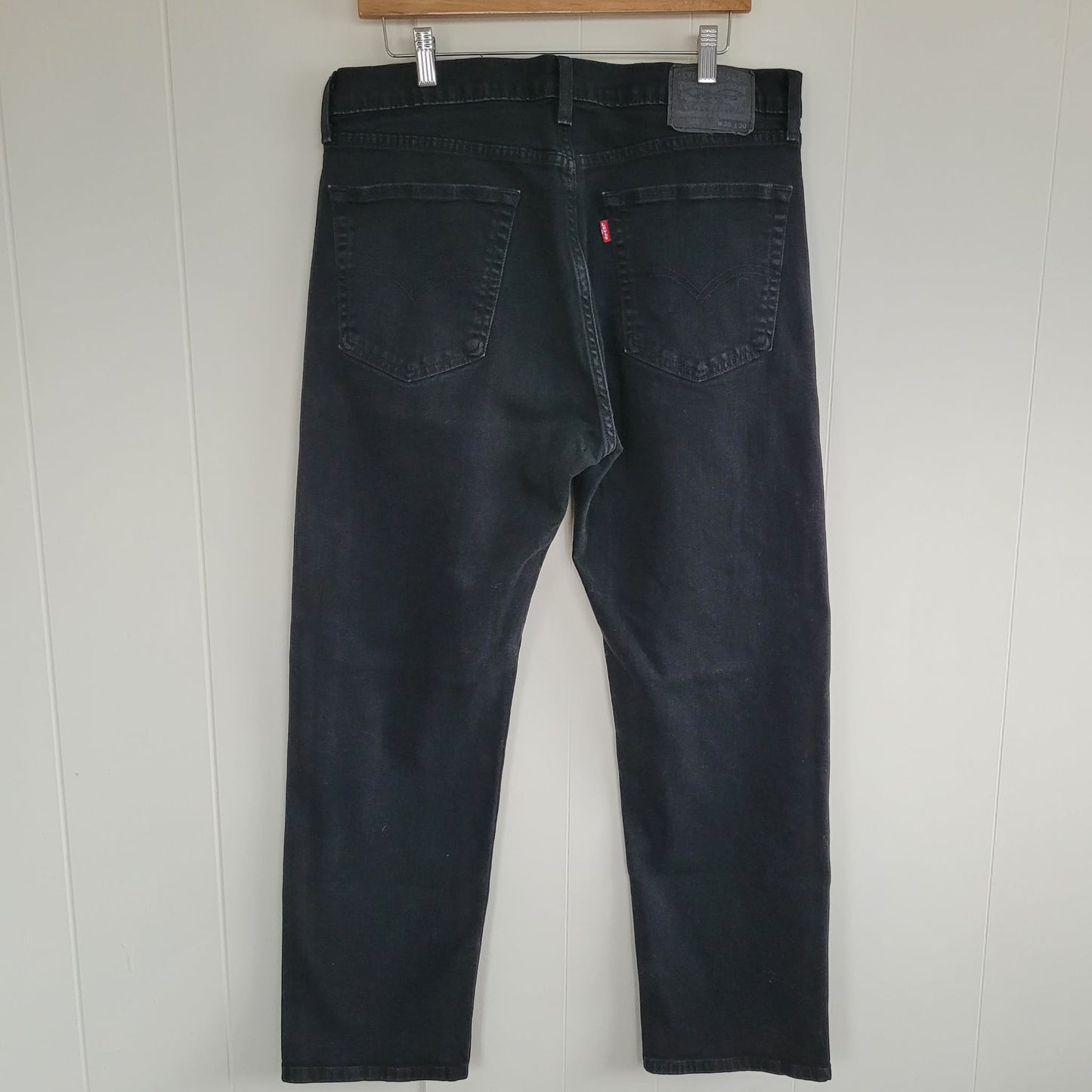 Black Men's Straight Jeans - Levi's (Size 36)