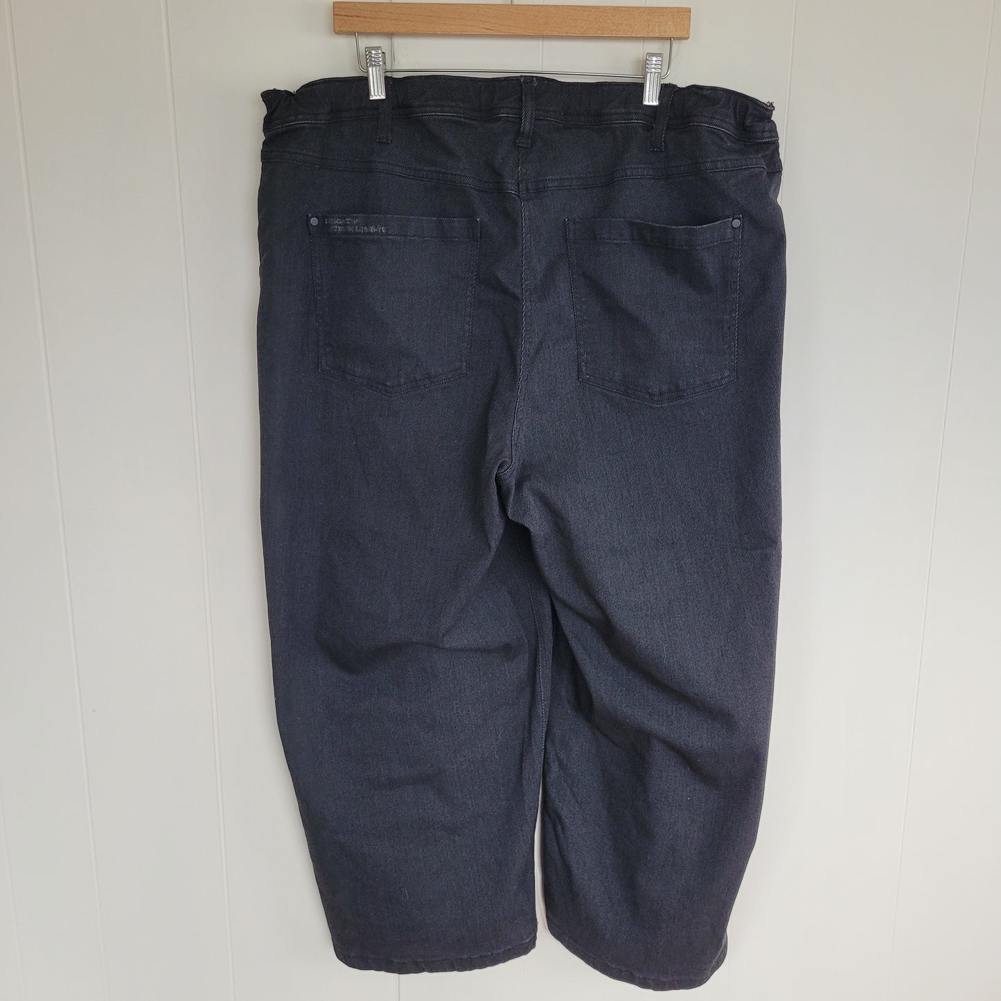 Ulla Popken Dark Grey Wash Straight Leg Cropped Jeans – Size 24 (3XL)