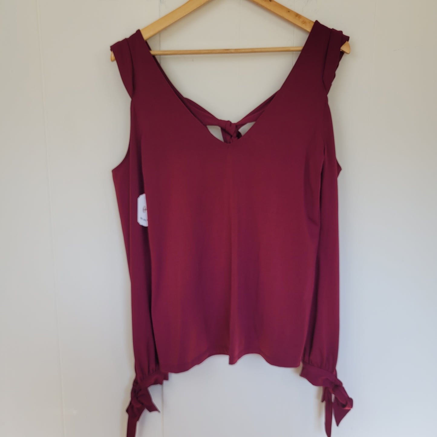 Berry Cold Shoulder Tie Neck Blouse - Guess (S)