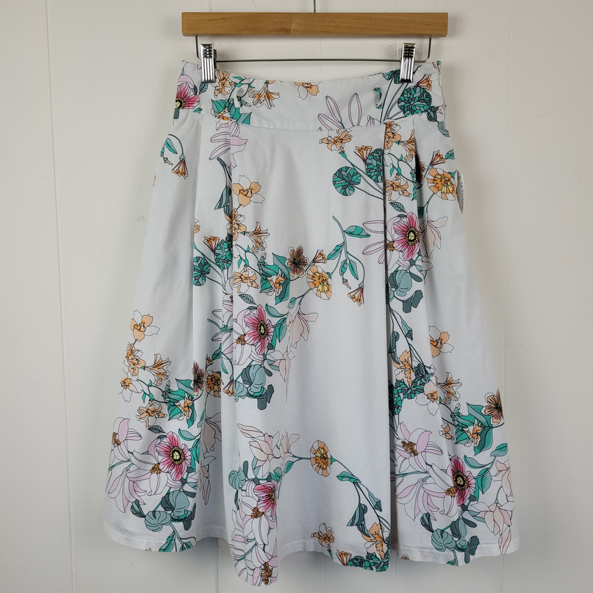White Floral A-Line Skirt - Le Château (Size 4)