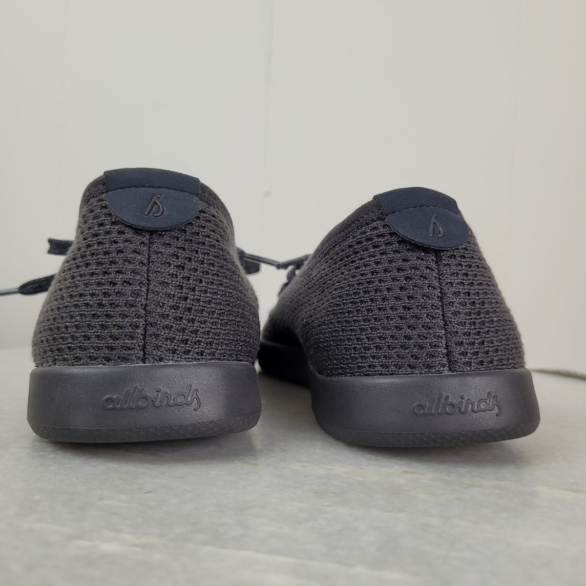 Charcoal Tree Runners - Allbirds (Size 7)