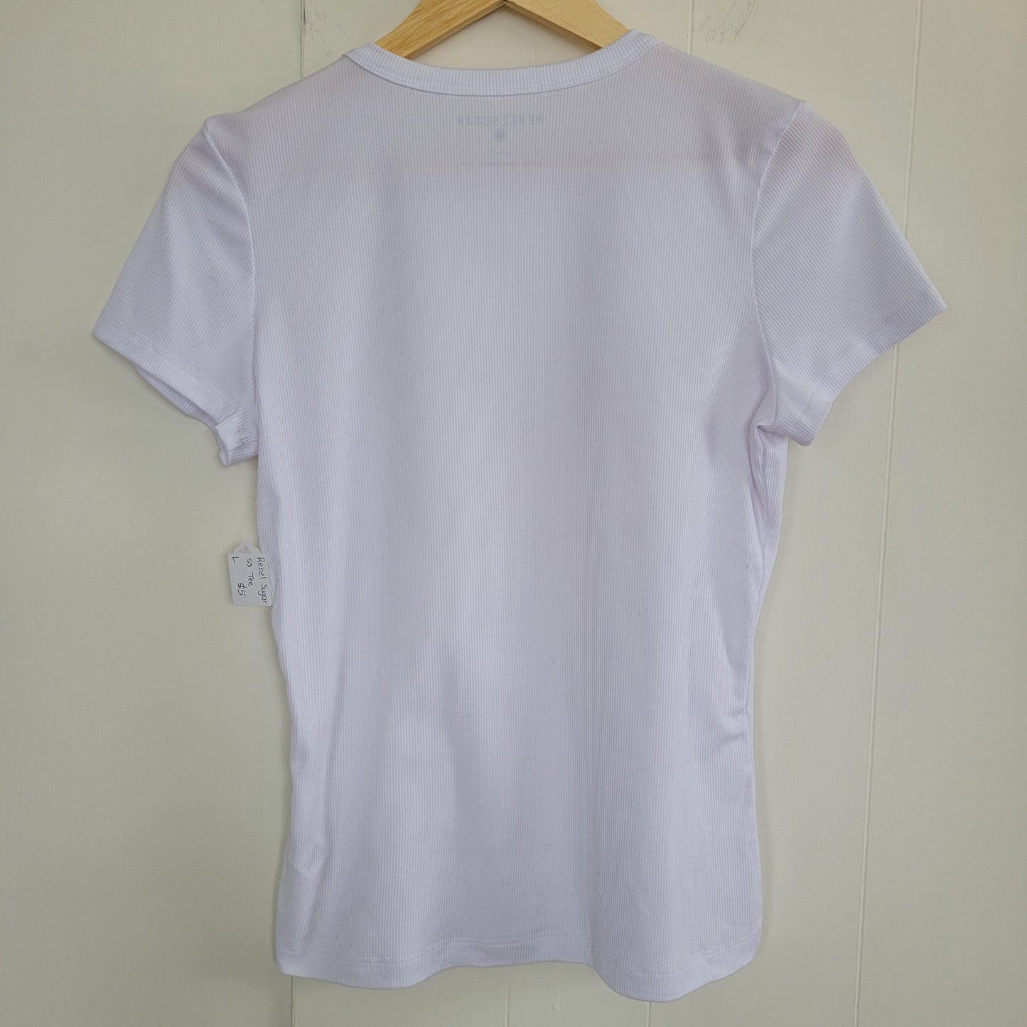 White Ribbed Tee – Rebel Sugar (Size Large)