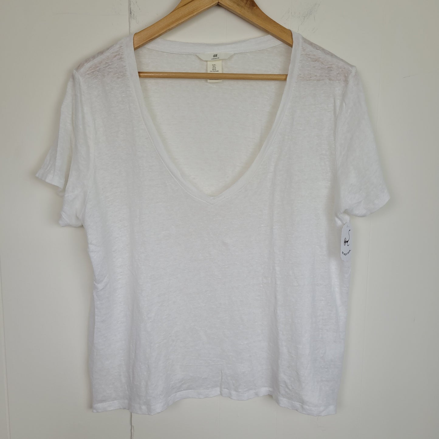 White Linen V-Neck Tee - H&M (Large)