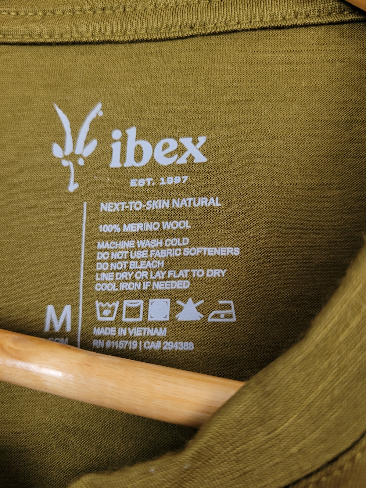 Ibex Mens Medium Olive Green 100% Merino Wool Graphic T-Shirt