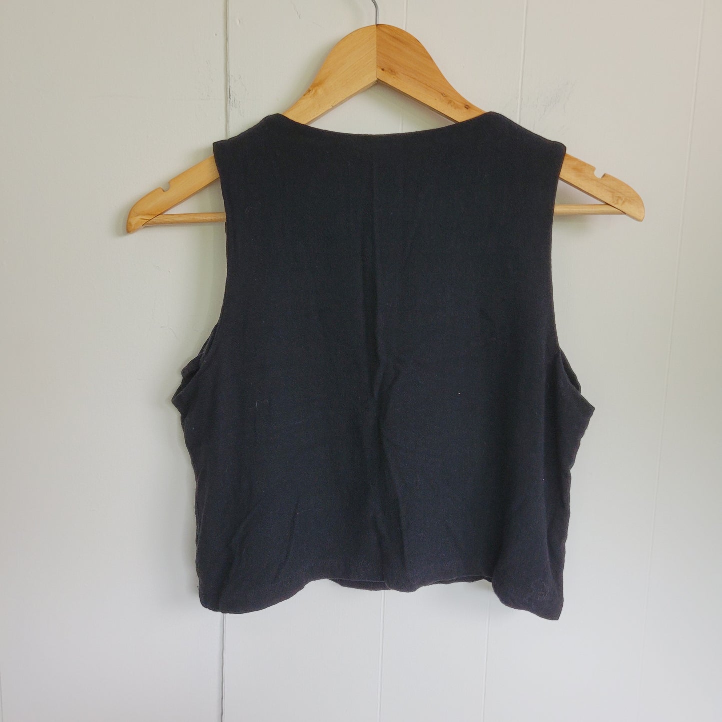 Black Linen Blend Cropped Tank - Trendy Queen (M)