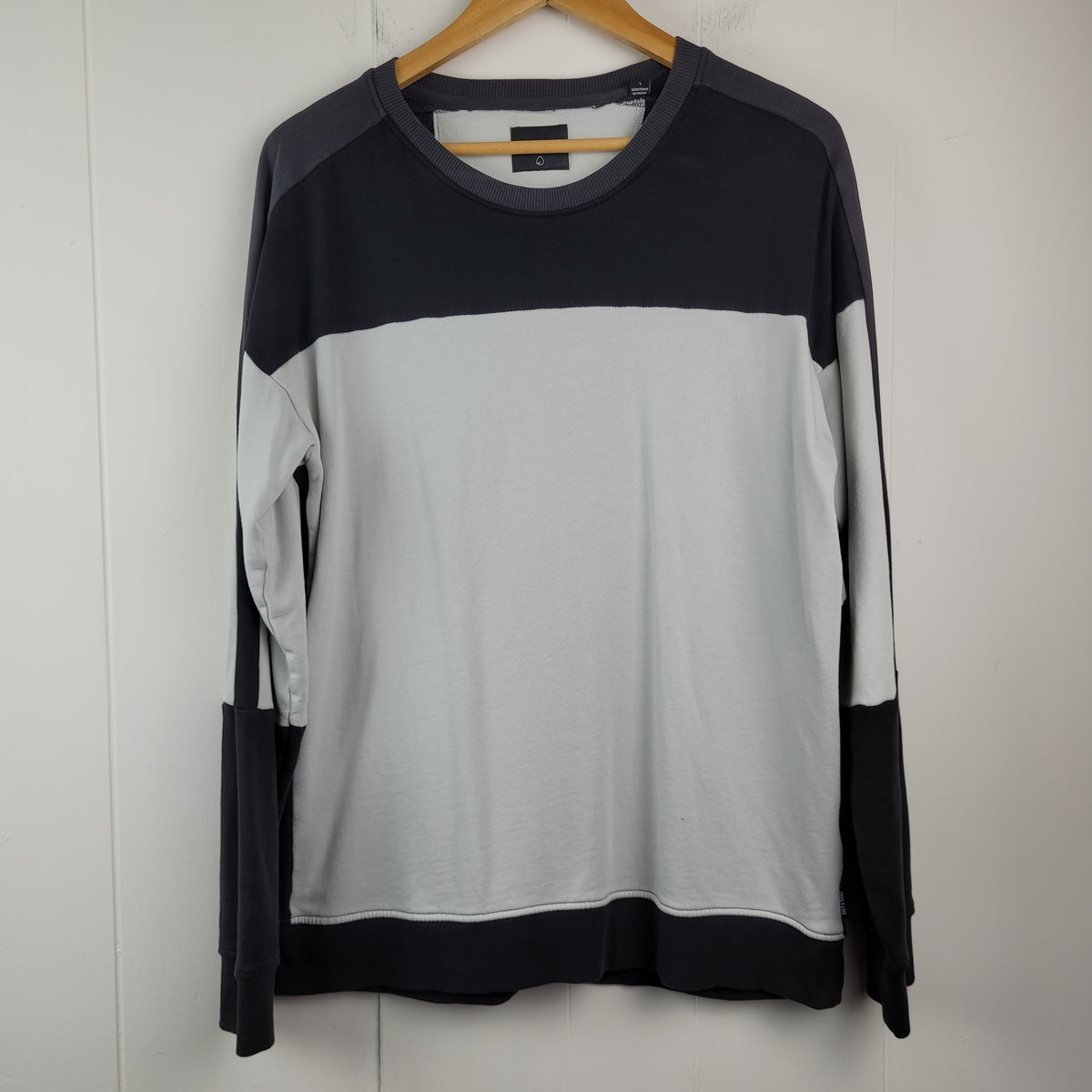 Grey & Charcoal Colourblock Sweatshirt – Only & Sons (Size L Mens)