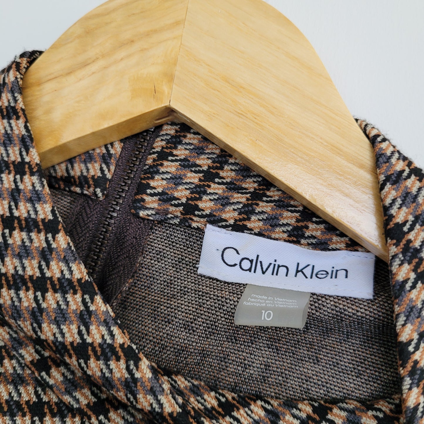 Brown Patterned Dress - Flutter Sleeve - Calvin Klein (Size 10)