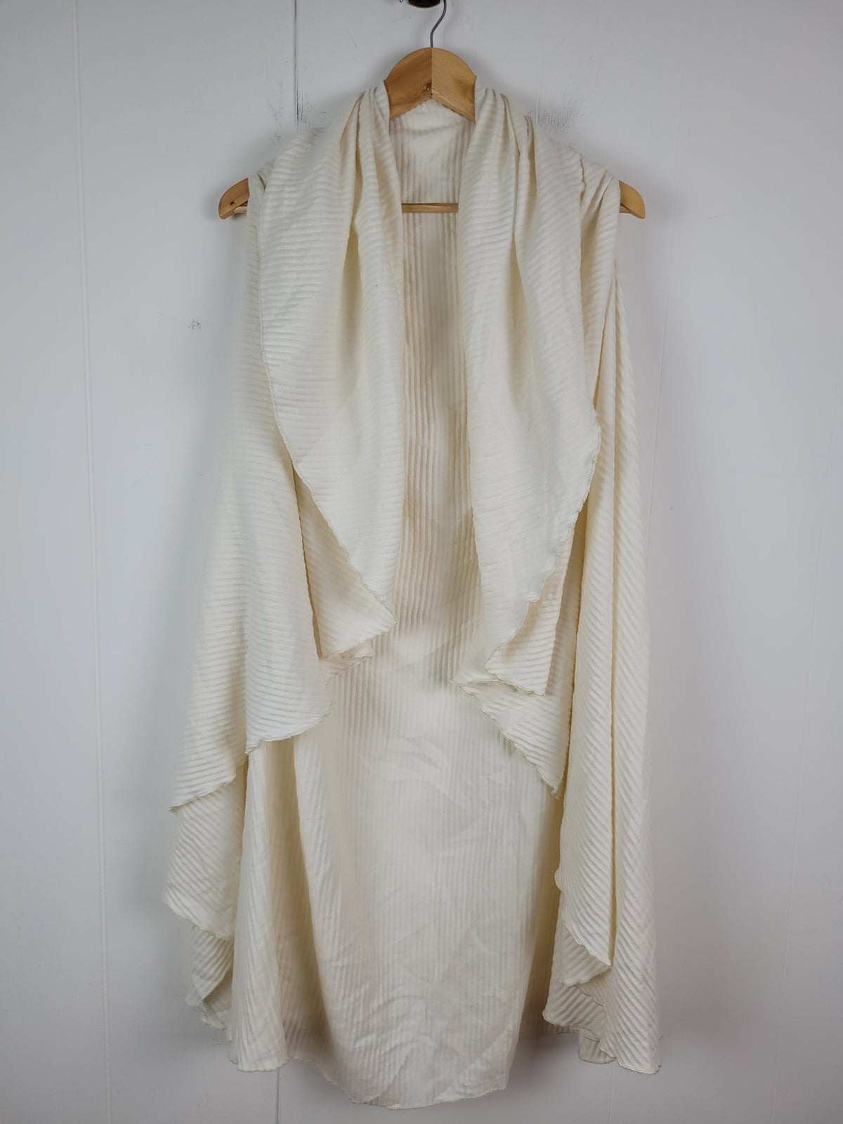 City Wrap O/S Ivory Ribbed Waterfall Scarf Vest