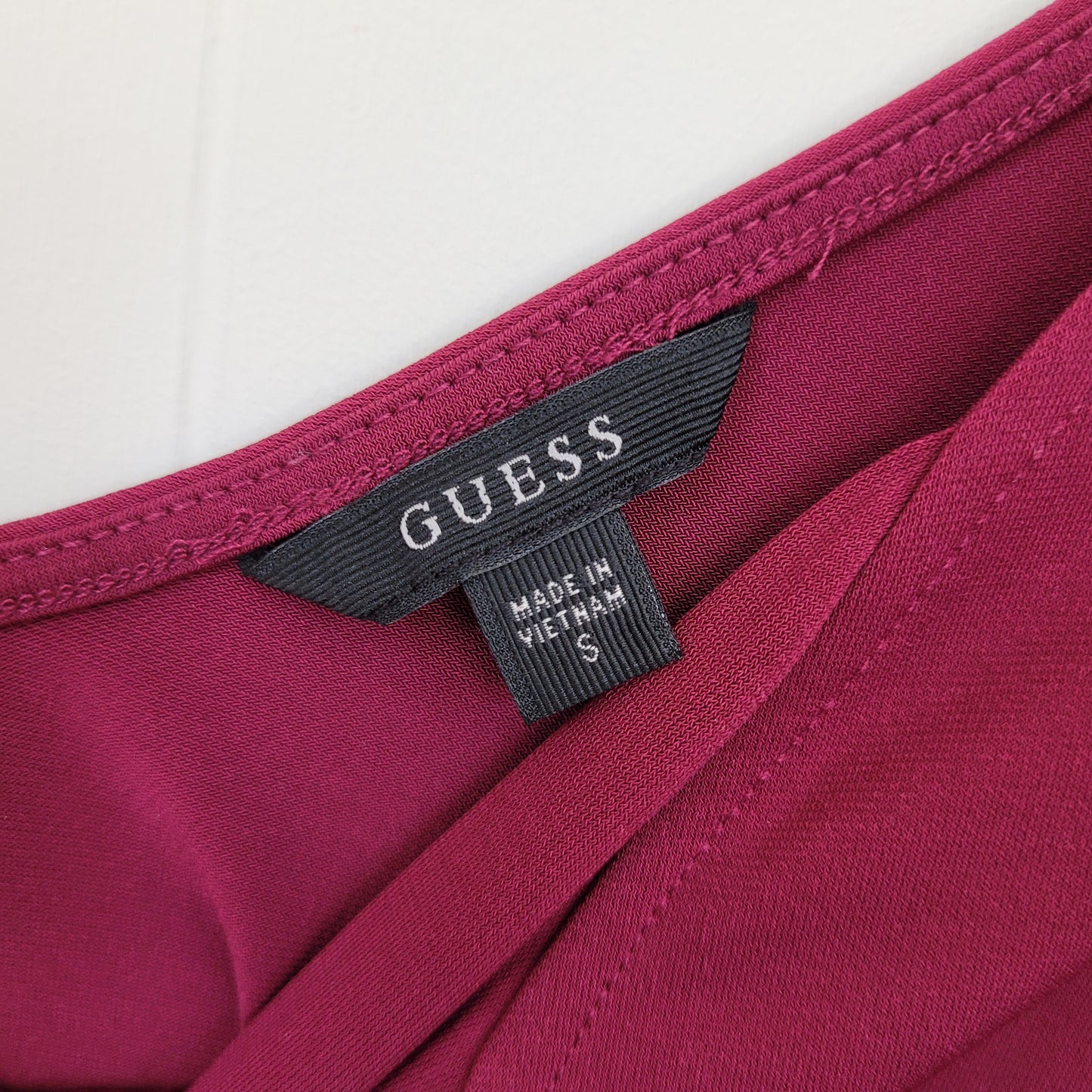 Berry Cold Shoulder Tie Neck Blouse - Guess (S)