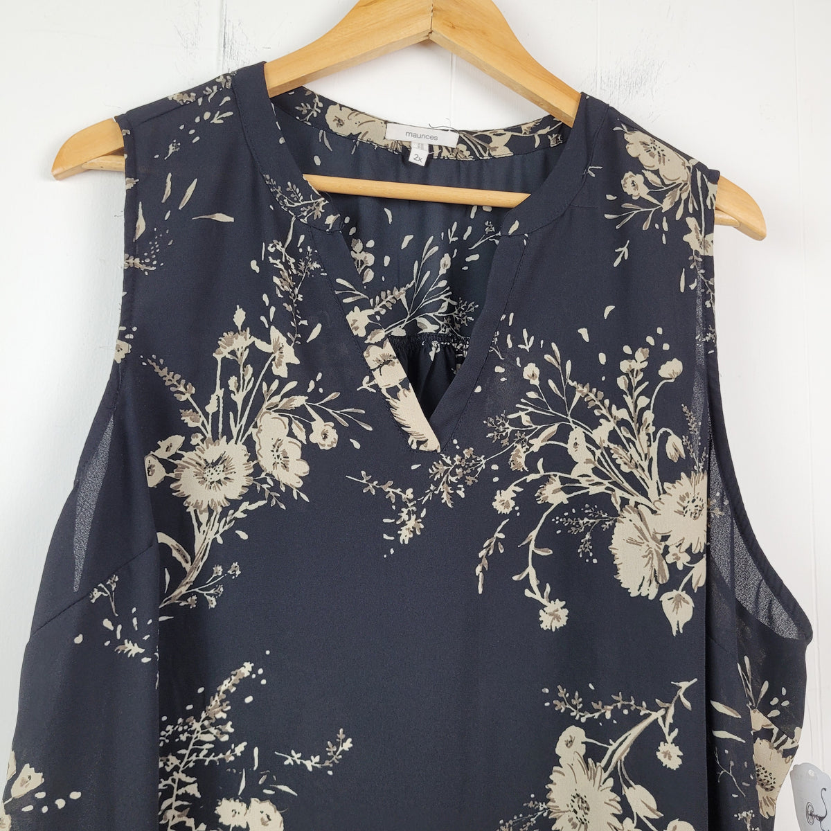 Black & Beige Floral Sleeveless Blouse - Maurices (Size 2X)