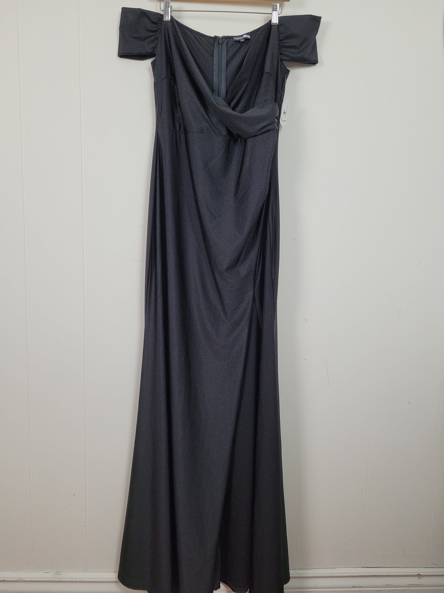 Black Off-the-Shoulder Maxi Dress - Fashion Nova (1X)