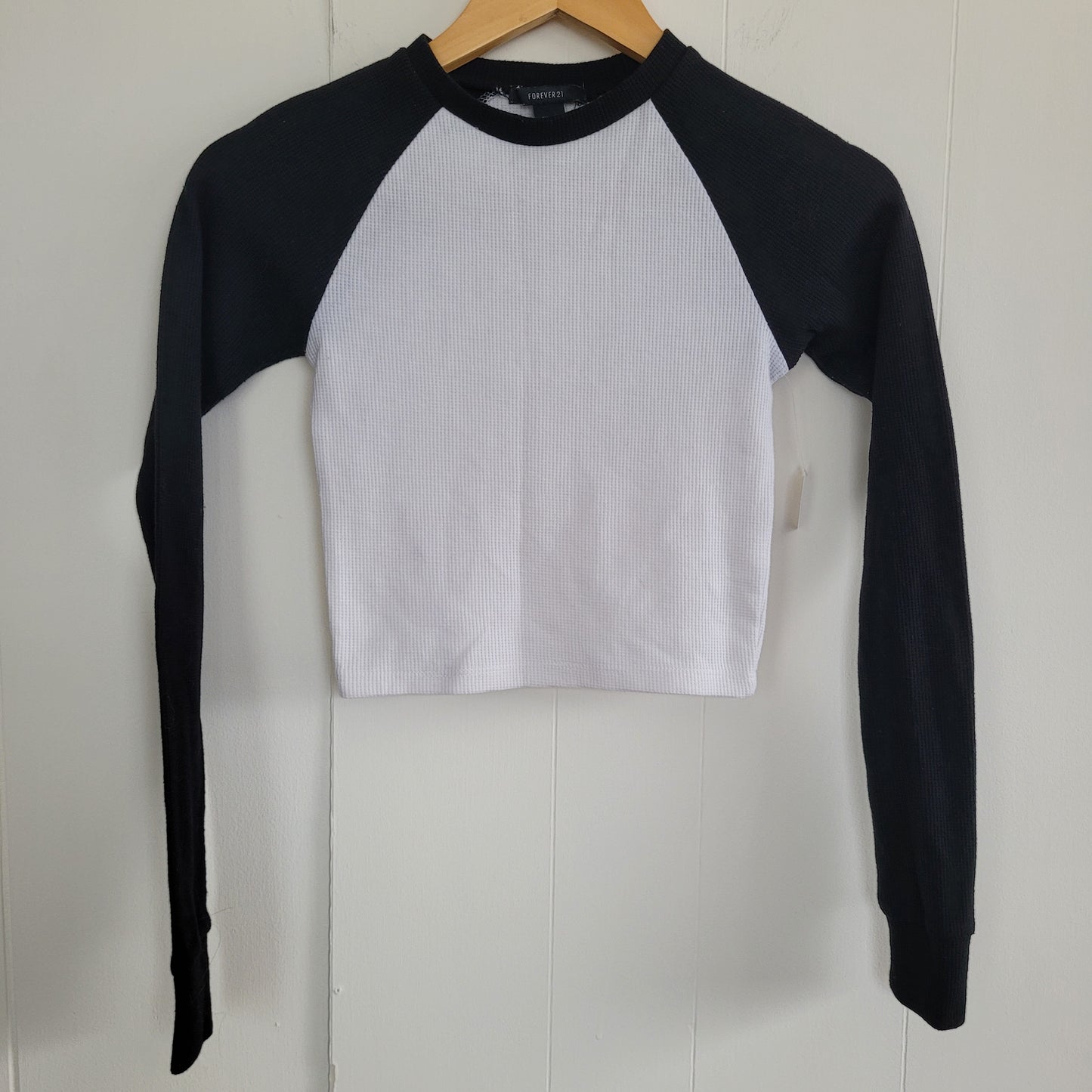 Black & White Waffle Knit Crop Top – Forever 21 (XS)