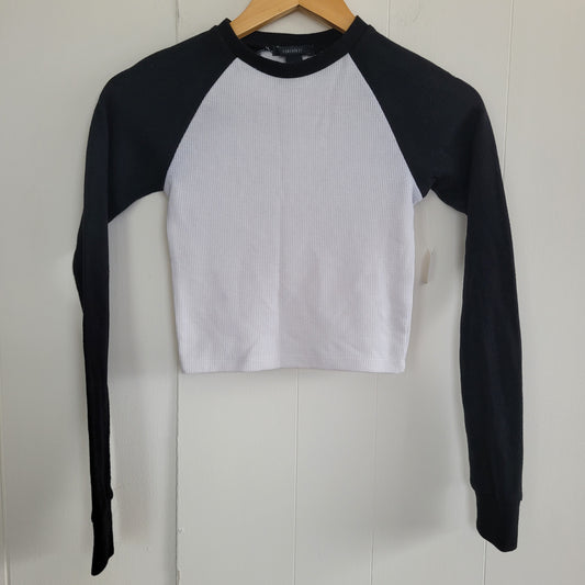 Black & White Waffle Knit Crop Top – Forever 21 (XS)