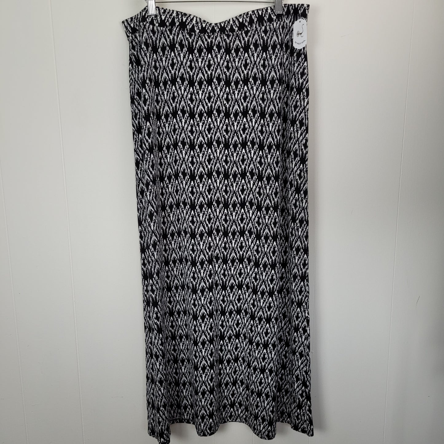 Black & White Geometric Maxi Skirt - Dalia (XL)