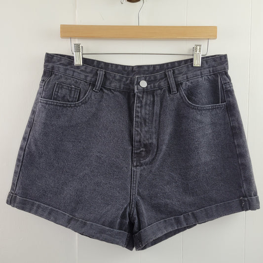 Washed Black Denim Shorts - Shein (XL)