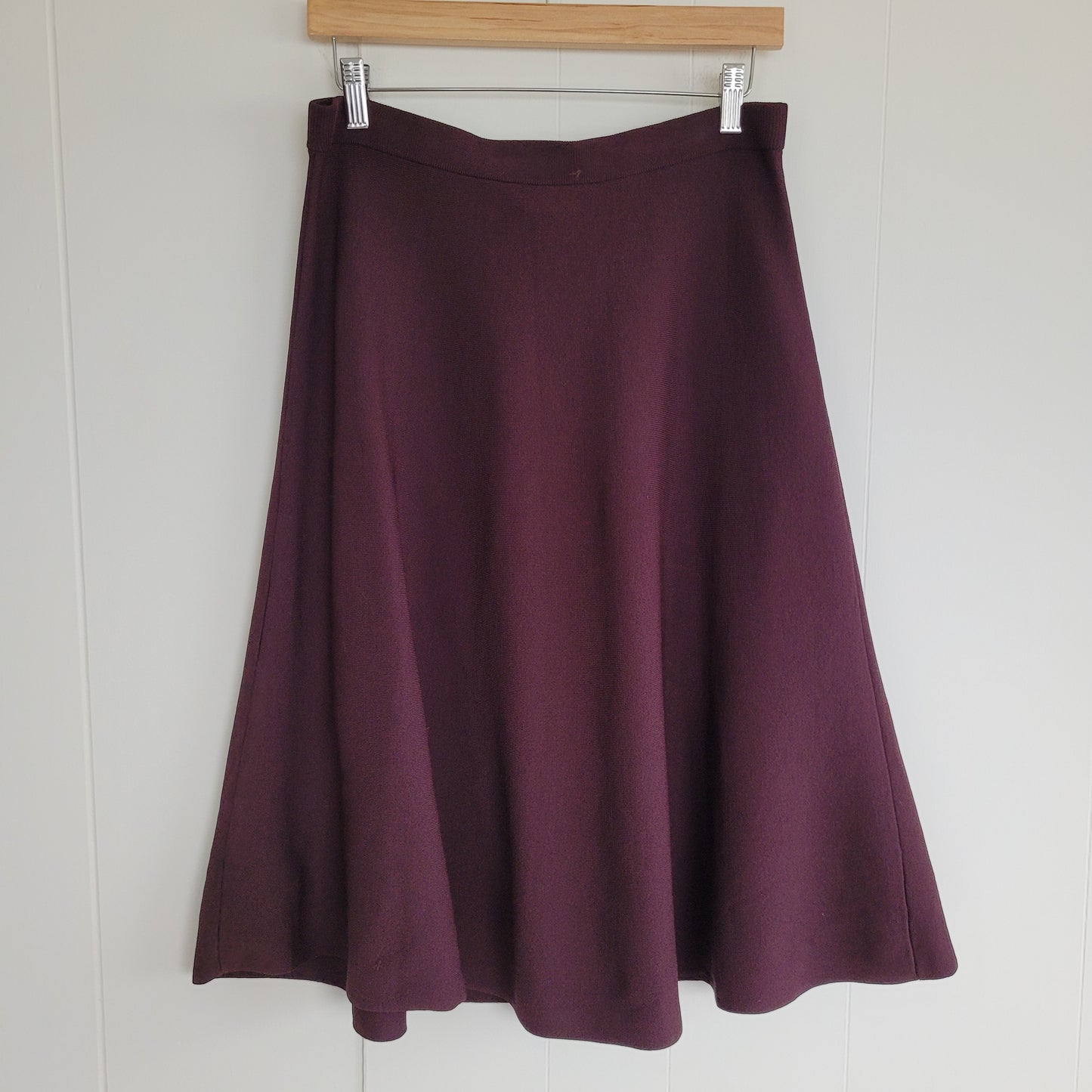 Burgundy A-Line Knit Midi Skirt - H&M (M)