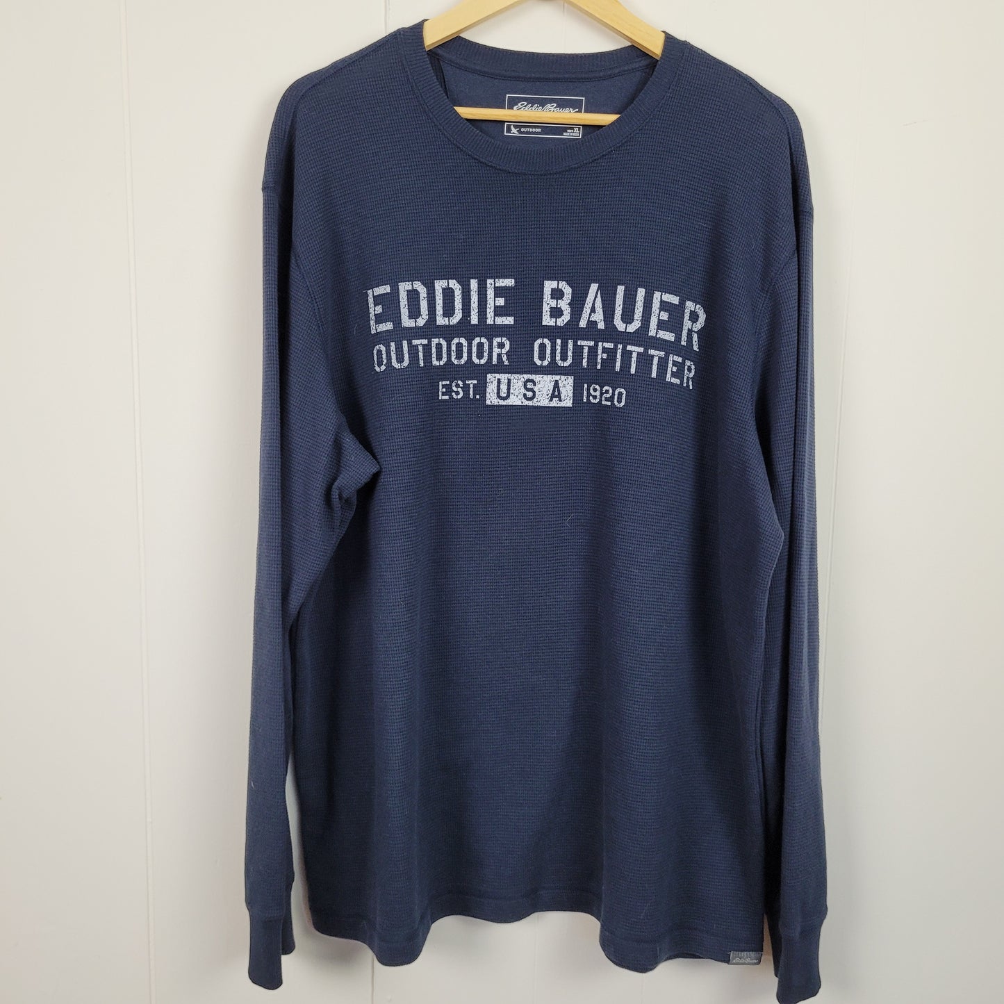 Navy Graphic Long Sleeve Thermal - Eddie Bauer (Mens XL)
