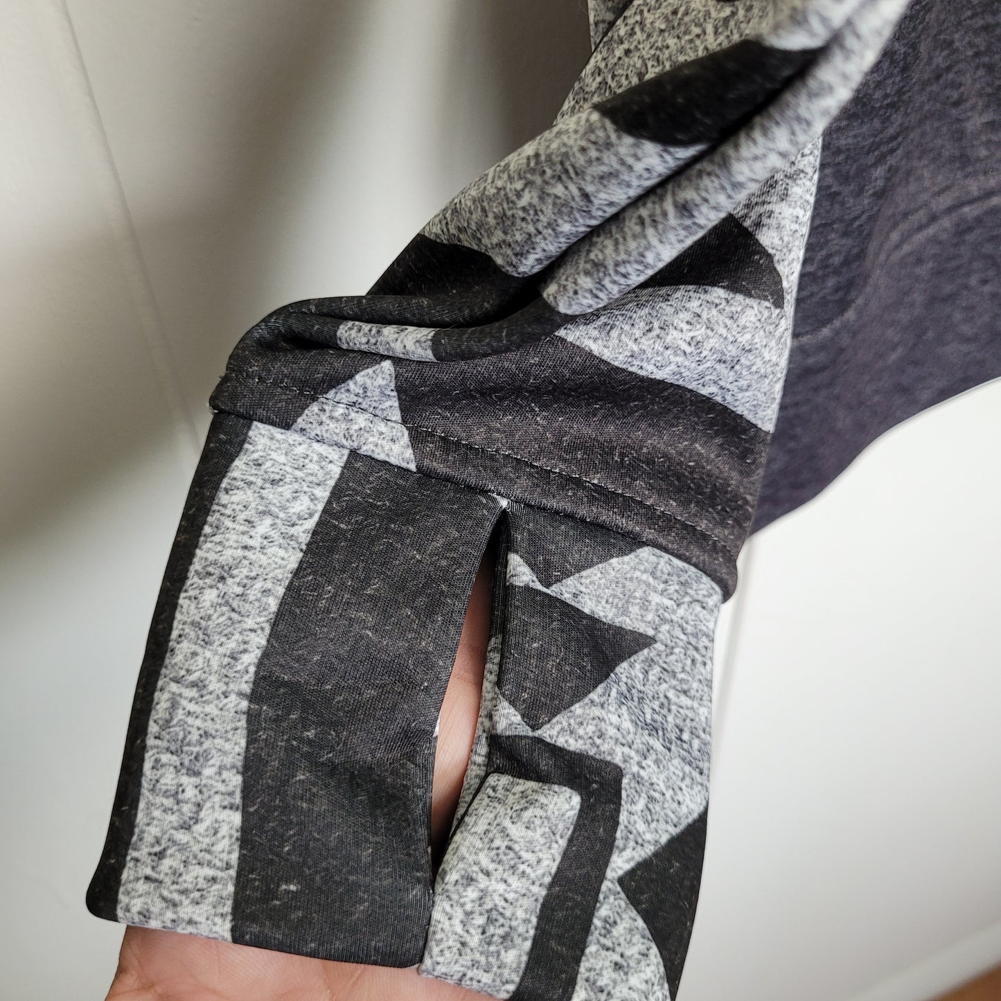 Grey Geometric DRYRIDE Hoodie - Burton (Size L)