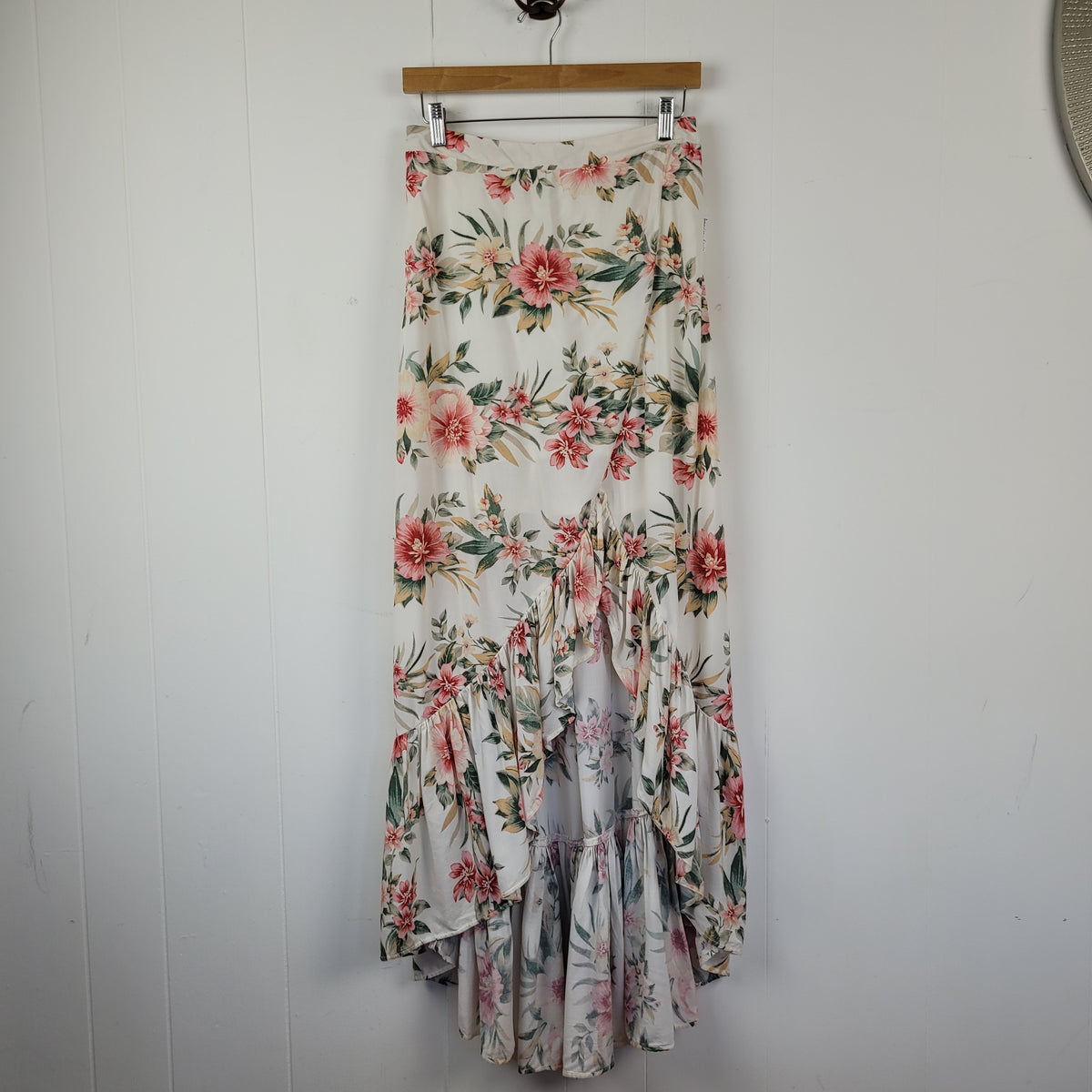 Cream Floral High-Low Maxi Skirt - American Eagle (M)