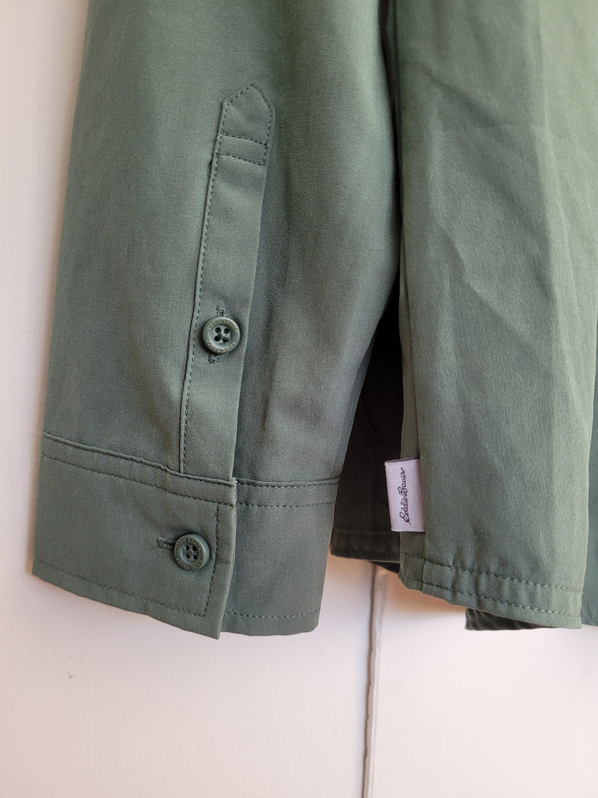 Eddie Bauer Green Departure Long Sleeve Shirt - Women’s Medium