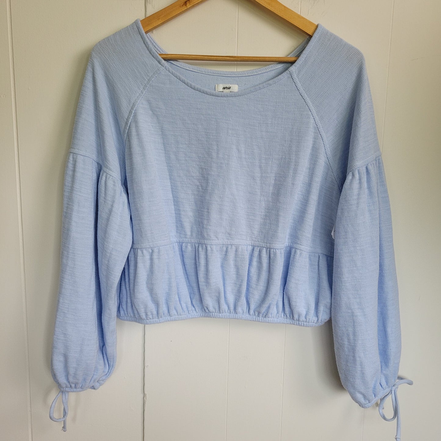 Baby Blue Bubble Hem Crop Top - Aerie (M)