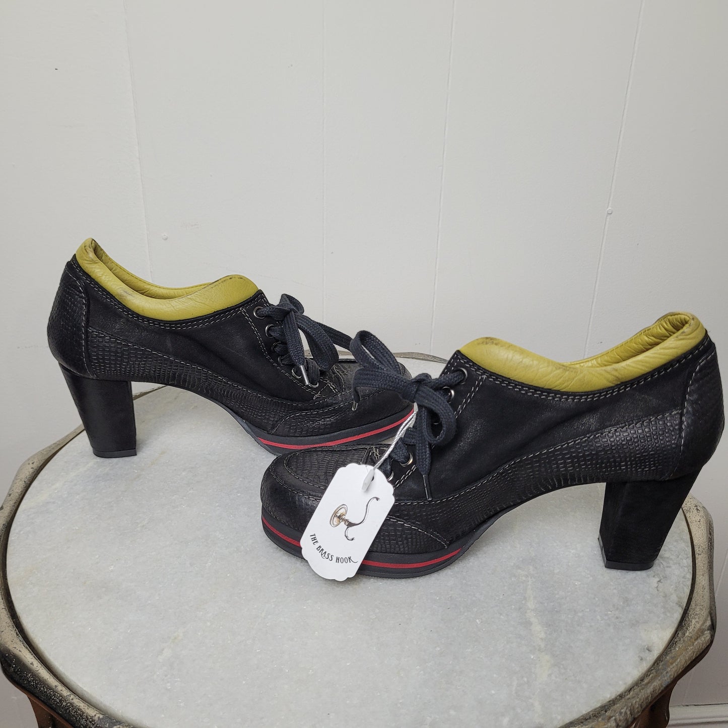 Black Leather Lace-Up Heels - Eva & Claudi (EU 36)