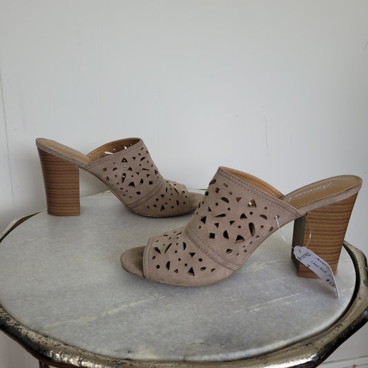 Taupe Laser Cut Block Heel Mule Sandals - American Eagle (Size 9)