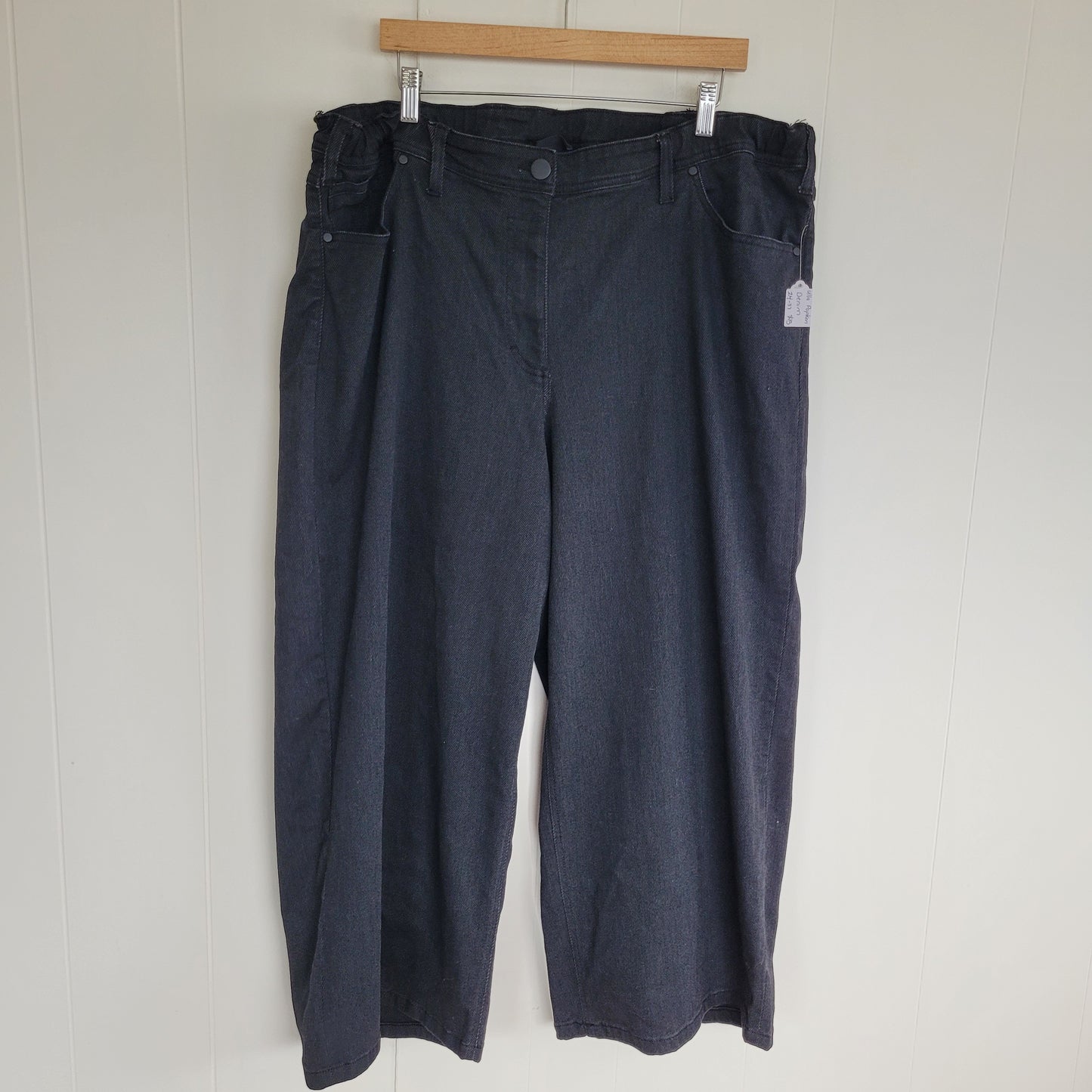 Ulla Popken Dark Grey Wash Straight Leg Cropped Jeans – Size 24 (3XL)