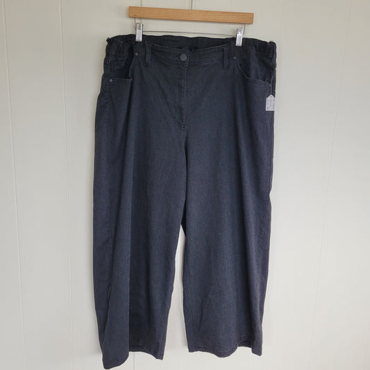 Ulla Popken Dark Grey Wash Straight Leg Cropped Jeans – Size 24 (3XL)