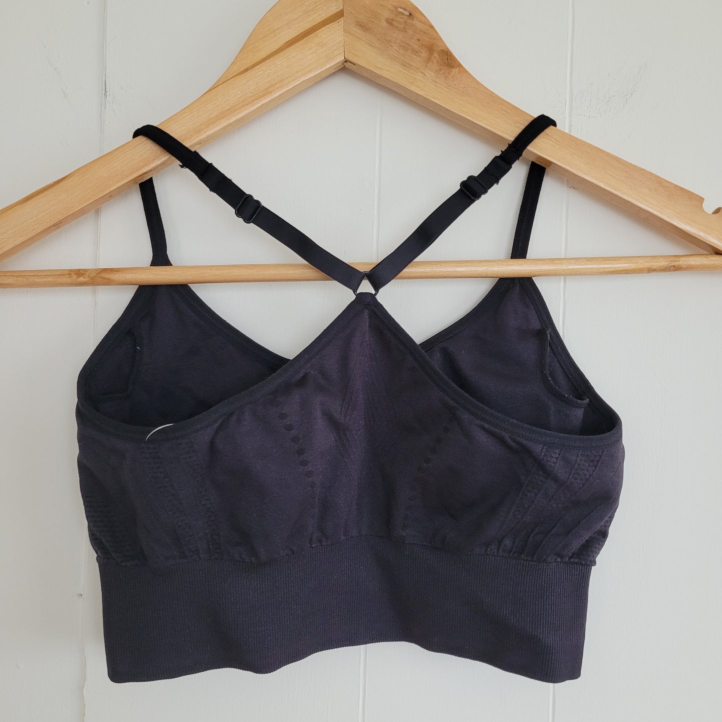 Black Seamless Strappy Back Sports Bra - Pro-Fit (S)