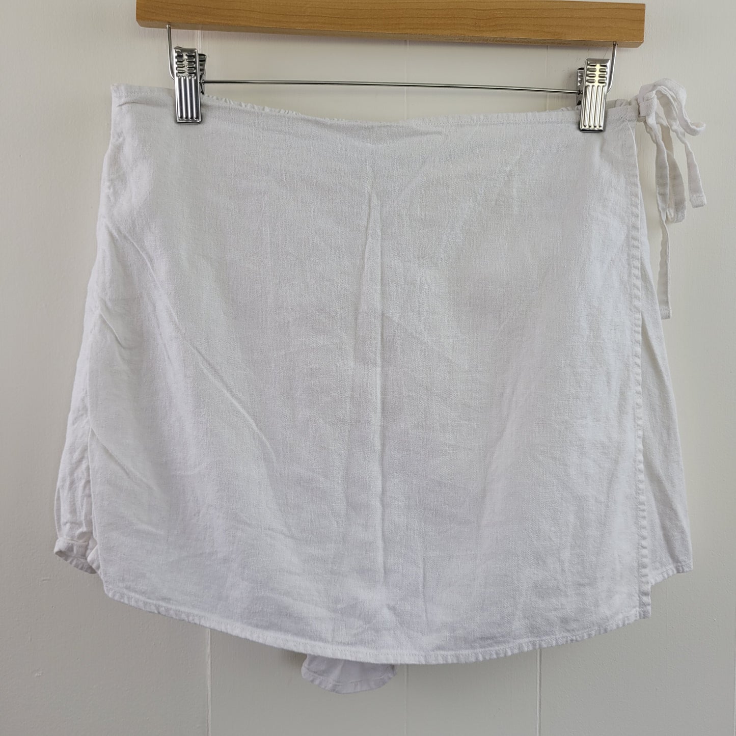 White Linen Blend Wrap Skort - Old Navy (M)