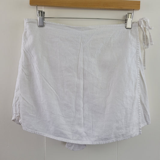 White Linen Blend Wrap Skort - Old Navy (M)