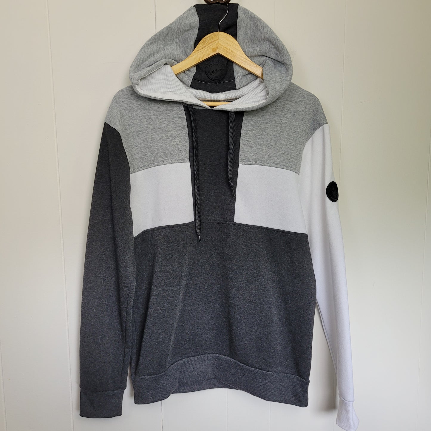Grey Colourblock Hoodie - Canada Weather Gear (Size M)