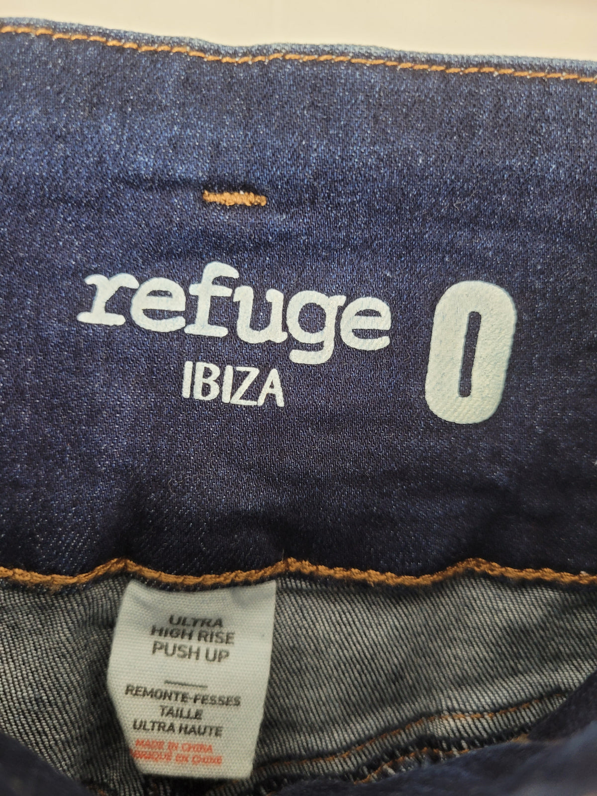 Refuge Ibiza Size 0 Ultra High Rise Push-Up Distressed Skinny Jeans