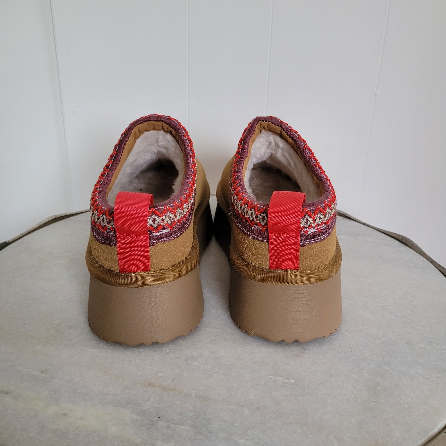 Tan Platform Sherpa Lined Slip-On Clogs – Size 8